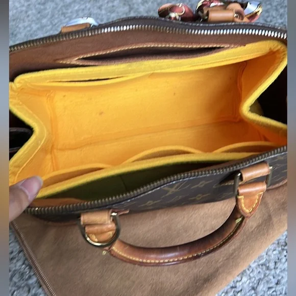 Louis Vuitton Alma BB PM - Picture 6 of 8